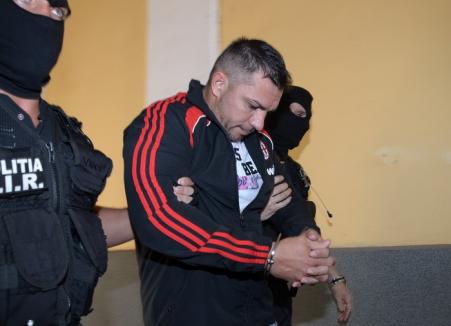 EXCLUSIV! Fugarul Paprika a fost prins şi este în arestul Poliţiei Bihor!